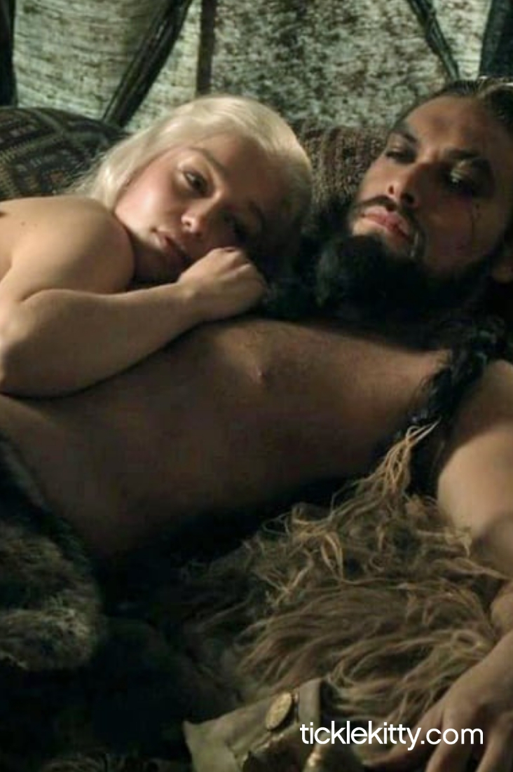 10 Game of Thrones Scenes So Hot Winter Won’t Come, But You Will
